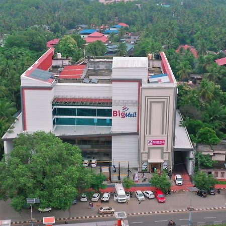 Отель Bigmall Residency Kannangad Экстерьер фото